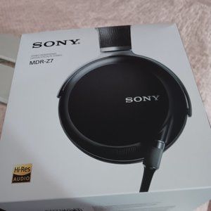 Sony MDR-Z7 Headphone